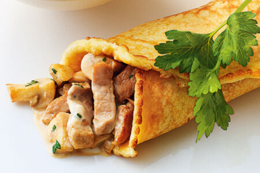 Pfannkuchen mit Hähnchenfilet